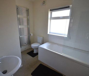 4 bedroom terraced house to rent - Photo 5