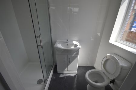 Narborough Road - Photo 3