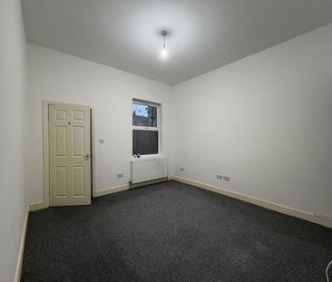 3 Bedroom Mid Terraced House For Rent - Photo 6