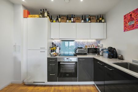 1 Bed Flat, Station House, SE8 - Photo 4