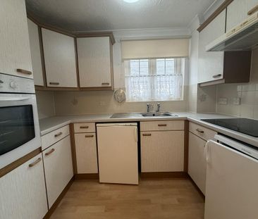 2 bedroom flat to rent - Photo 4