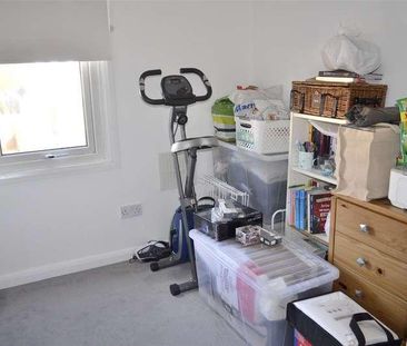 Onslow Gardens, Wallington, SM6 - Photo 3