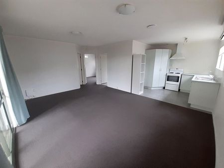 Peaceful 2-Bedroom Free-Standing Home - Photo 3