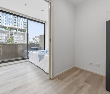 STUDENT APARTMENT - GAS INCLUDED IN RENT!! - Photo 2