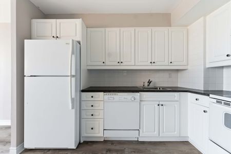 For Lease - 2759 Carousel Crescent Unit# 501, Blossom Park - Airport and Area, Ontario - Photo 3