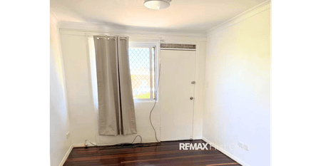 Super Convenient Location - $350 for Single Person or $380 for 2 People (Water Included) - Photo 2