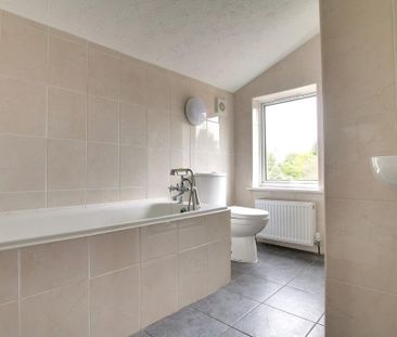 2 bedroom terraced house to rent - Photo 6