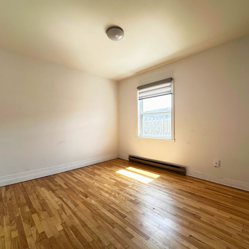 Lachine : Spacieux logement rénové de 3 chambres à louer ! - Photo 1