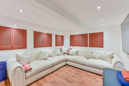 5 bedroom end of terrace house to rent - Photo 5