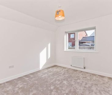 3 bedroom detached house to rent - Photo 2