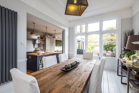 5 bedroom terraced house to rent - Photo 2