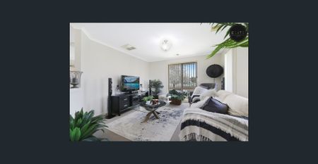 NEAT & TIDY HOME IN QUIET COURT LOCATION - Photo 4