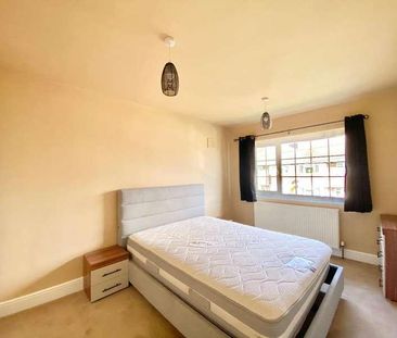 Bay Close, Huddersfield, HD3 - Photo 5