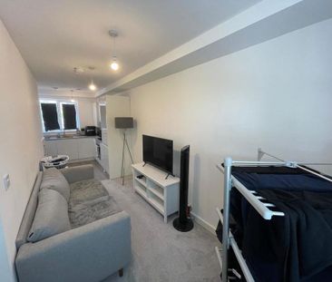 1 bedroom flat to rent - Photo 2