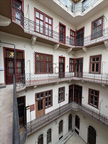 Kiadó újszerű állapotú lakás - Budapest VI. kerület - Photo 3