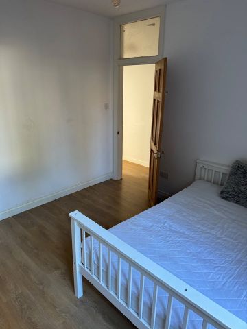 2 Bed Maisonette, Rothesay Avenue, SW20 - Photo 5