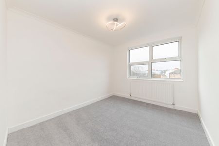 Charlton Church Lane, Charlton, SE7, London - Photo 4