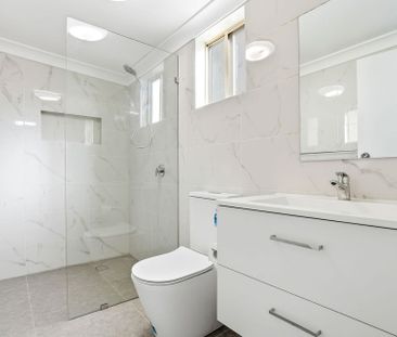 24 The Crescent, Penrith - Photo 4