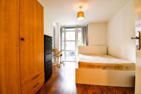 3 bedroom terraced house to rent - Photo 3