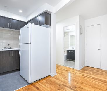 2425 Av. Madison Montréal (Côte-des-Neiges, QC H4B - Photo 4