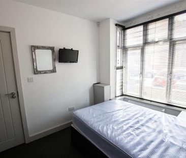 6 bedroom house to rent - Photo 4