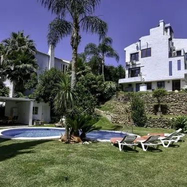 Alquiler de casa o chalet independiente en CL Los Jazmines-el Rosario - Photo 1