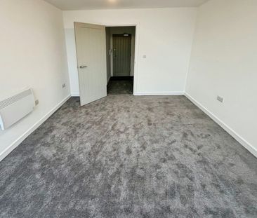 Flat to rent on - Photo 4