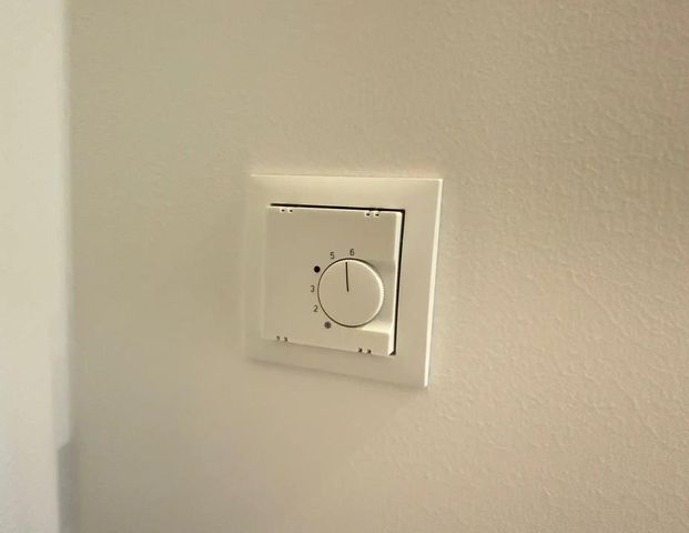 Teilmöblierte 2,5- Zimmer Wohnung I Fußbodenheizung I Balkon - Photo 1