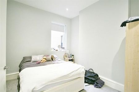3 bedroom apartment to rent - Photo 3