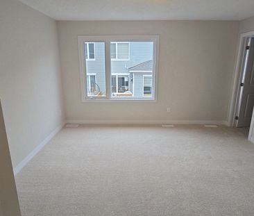 For Lease - 512 Promontory Place, Barrhaven, Ontario - Photo 5