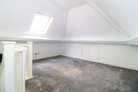 Frythe Close, Kenilworth-Near Kenilworth School Catchment. - - Photo 5