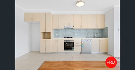 MAGNIFICENT TWO BEDROOM APARTMENT! - Photo 2