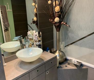 DOLE (39100) centre-ville un appartement en parfait état de type 4 - Photo 5