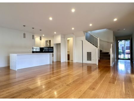 11 Douglas St, Balwyn North - Photo 3