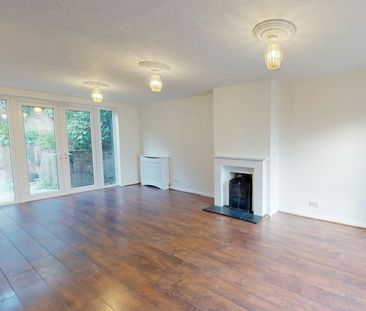 Semi-detached house to rent on - Photo 4