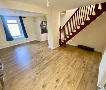 2 bedroom house to rent - Photo 2