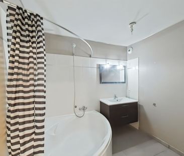 Location Appartement 3 pièces 68m² VALENCE 26000 - Photo 5