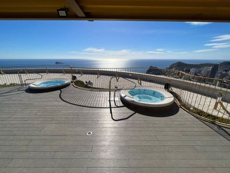 2 room luxury Apartment for rent in Benidorm, Valencia - Photo 3