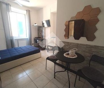 Monolocale in affitto - Photo 2