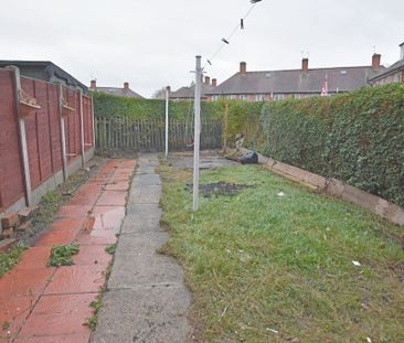 2 Bedroom Mid Terraced House - Photo 4