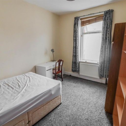 4 Bedroom House - Photo 1