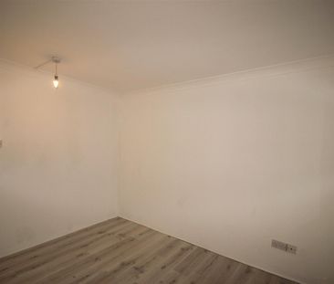 Lesley Place, Maidstone - Photo 1