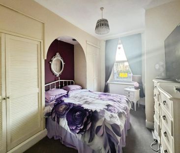 2 bedroom end of terrace house to rent - Photo 4