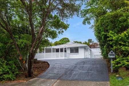 Four bedroom Lowset House in Central Southport - Photo 2