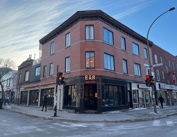 5550-5559 St. Laurent. & 7-9 St. Viateur West | 5552 Boulevard St. Laurent, Montreal - Photo 1