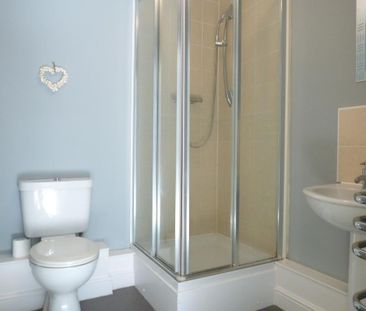 2 bedroom flat to rent - Photo 6