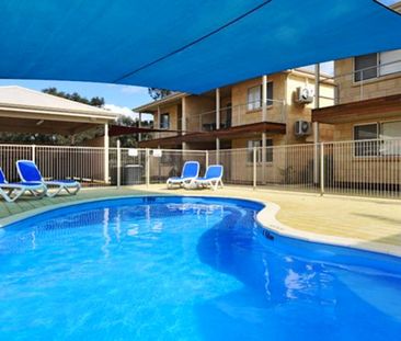 LAKESIDE APARTMENTS - Photo 5