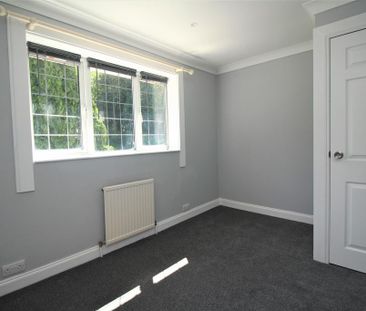 4 bedroom end of terrace house to rent - Photo 6