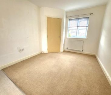 3 Bedroom Semi Detached To Let - Photo 4