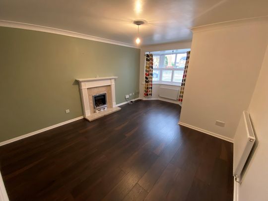 3 bedroom semi-detached house to rent - Photo 1